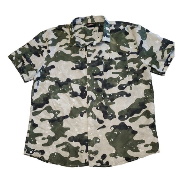 Southpole Other - SouthPole Camo Short Sleeve Button Up XL Cream Green Black  Splatter Polyester